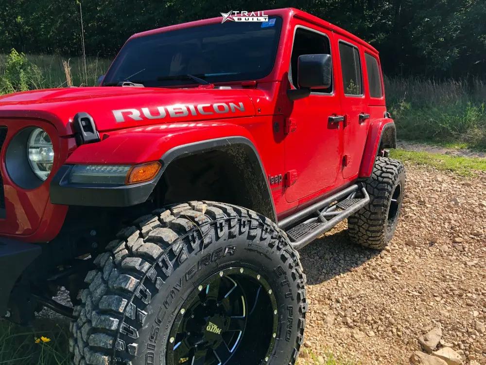 Moto Metal Wheels with Cooper Discoverer STT Pro Tires