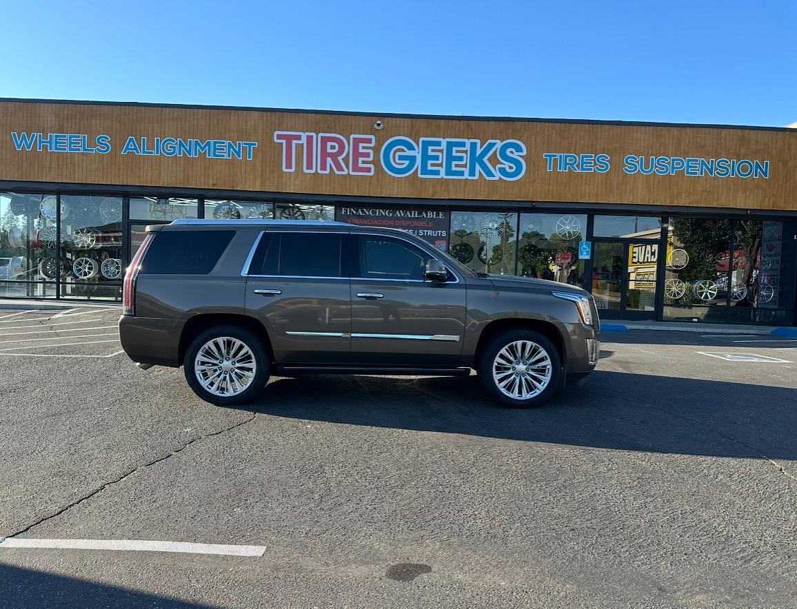 Cadillac Escalade - Chrome Multi-Spoke Wheels